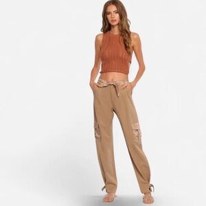 NWT Heartloom Women’s Tan Cargo Pants Cotton Blend with Adjustable Ankles Size L